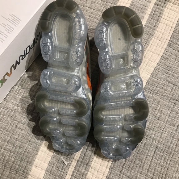 New Nike Air Vapormax 2019 - Picture 4 of 6